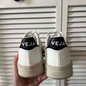 VEJA Sneakers